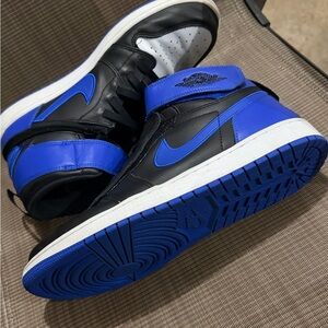 AIR JORDAN 1 HIGH FLYEASE HYPER ROYAL